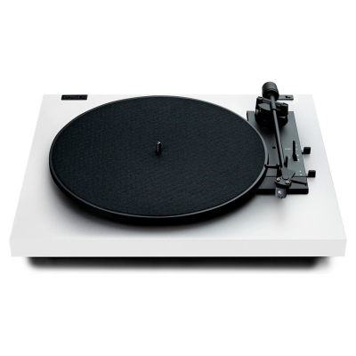Pro-Ject A1.2 fuldautomatisk pladespiller med OM10, hvid